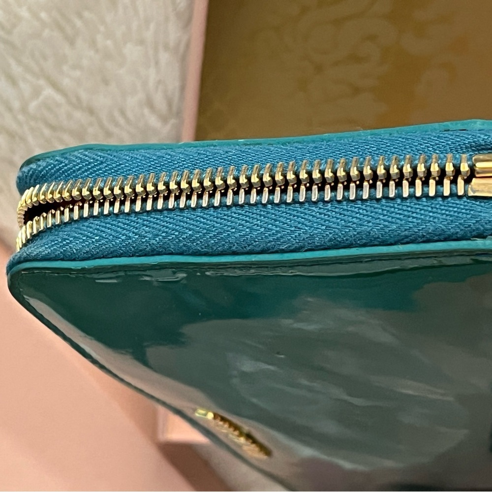 Miu Miu long wallet zipper green ribbon NWOT - Picture 7 of 16